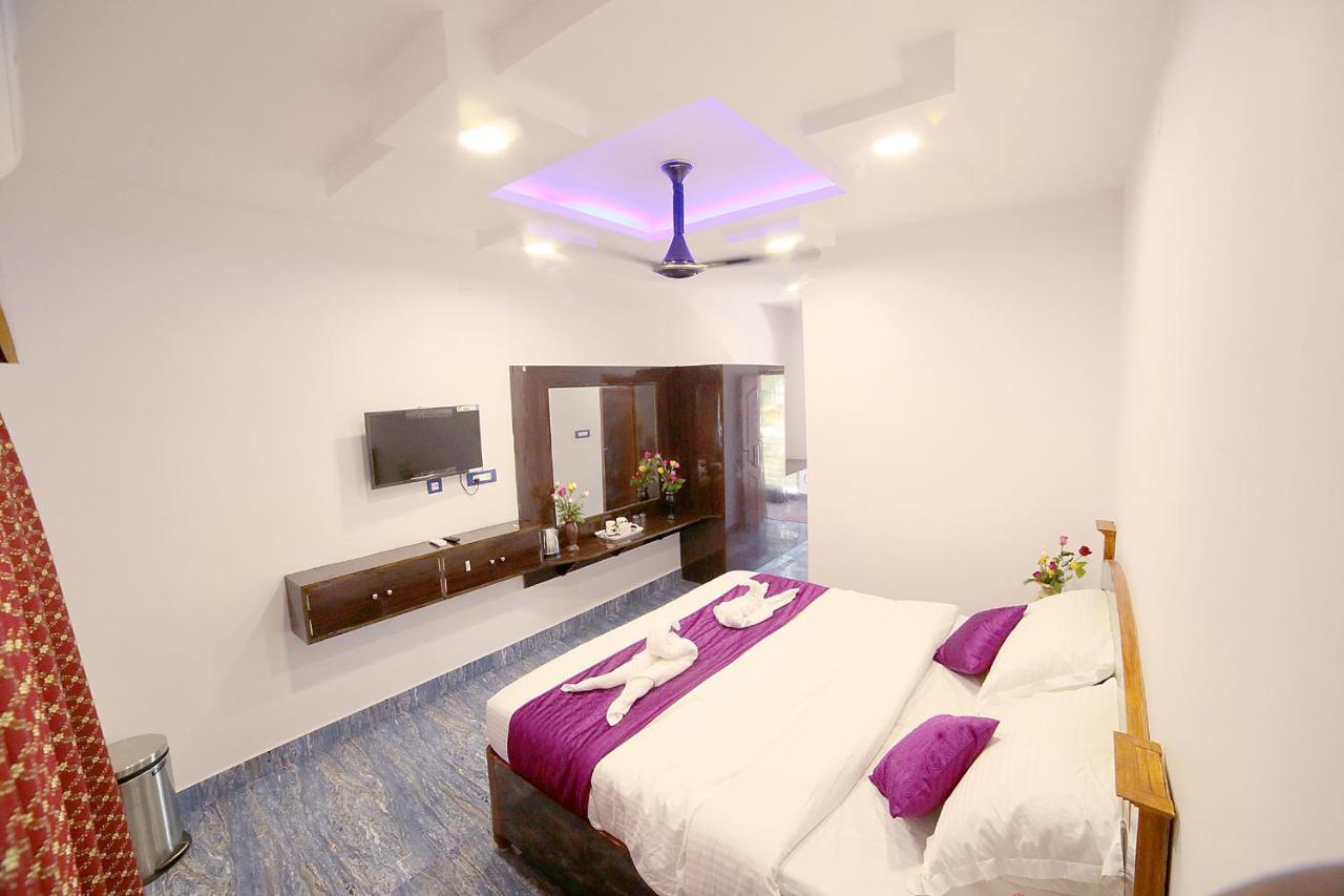 Sathvika Chennai