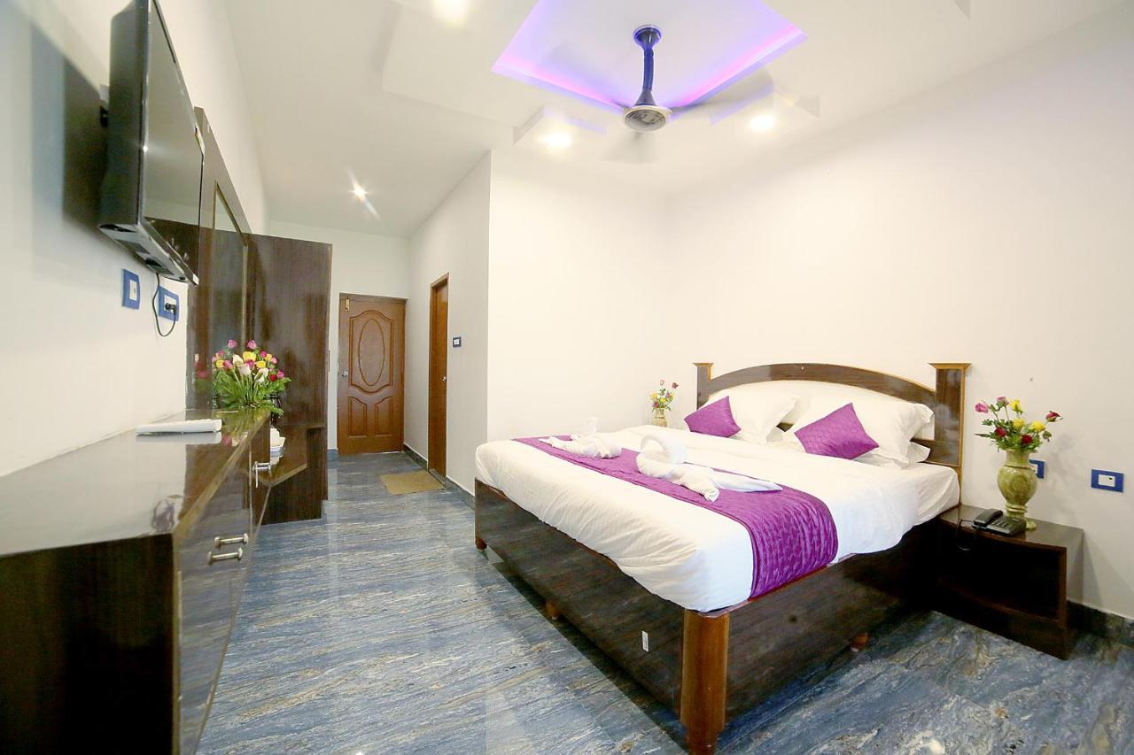 Sathvika Hotel